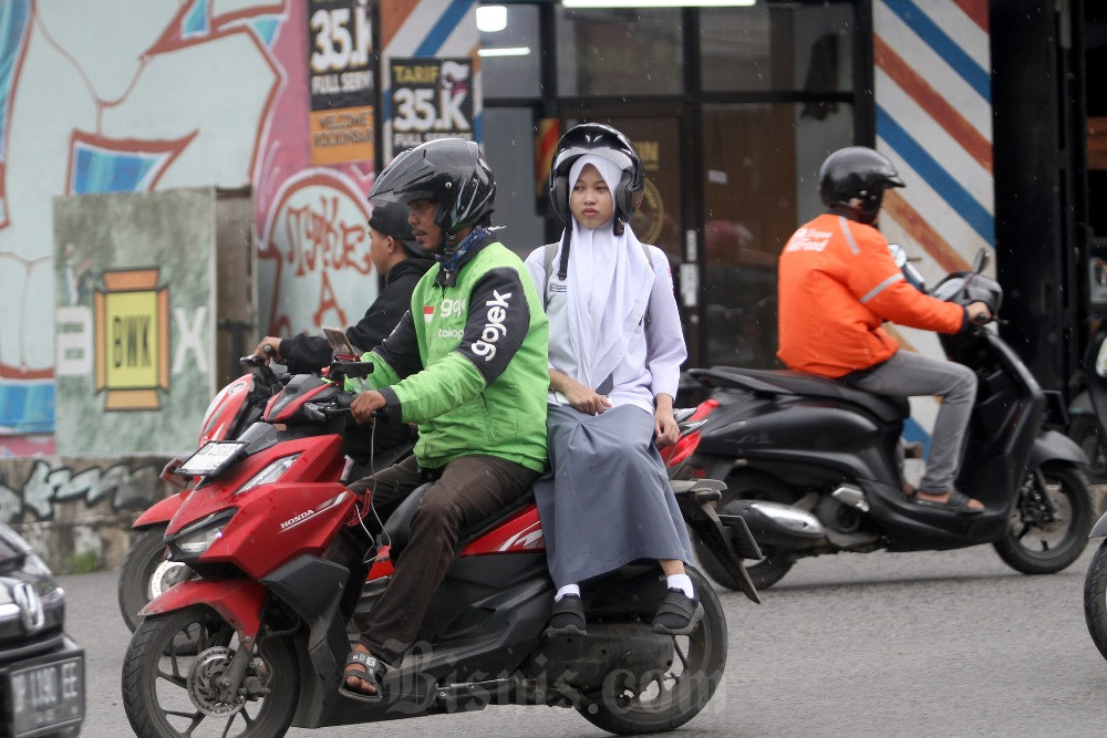  Penerimaan Gojek Menurun