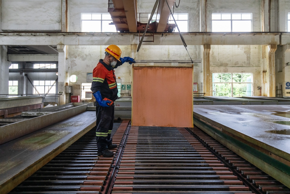  Biaya Melambung dan Ancaman Tarif AS, Smelter Tembaga China Pangkas Produksi