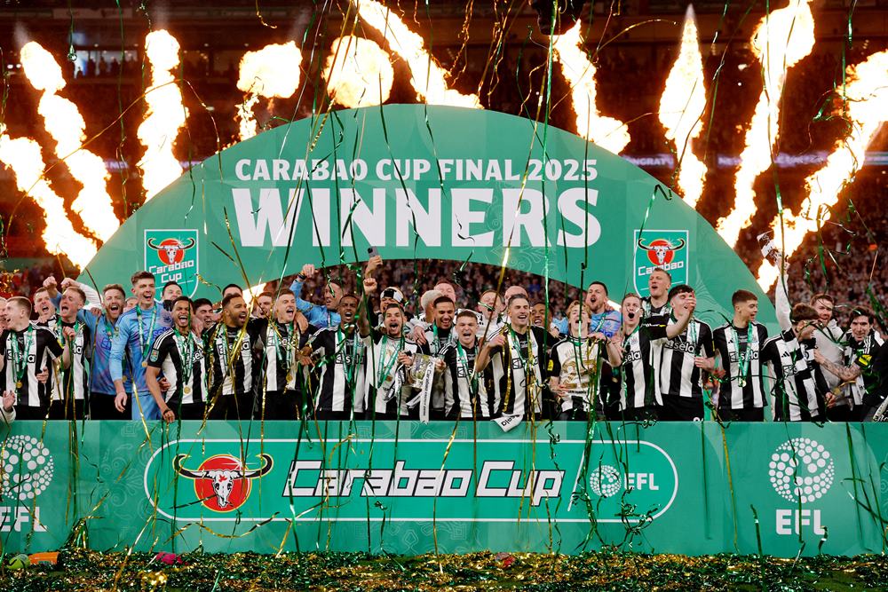  Newcastle Juara Carabao Cup, Howe Ungkap Memang Menyimpan Kejutan untuk Liverpool