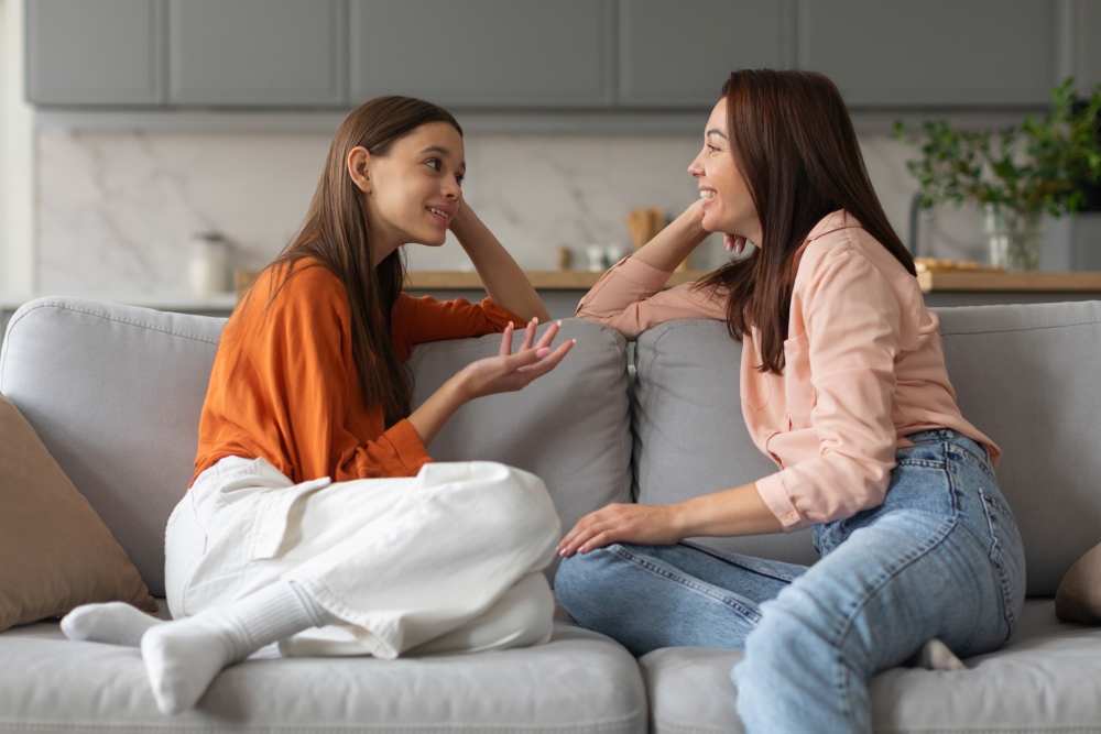  Tips Parenting, Cara Mendidik dan Berkomunikasi dengan Anak Remaja