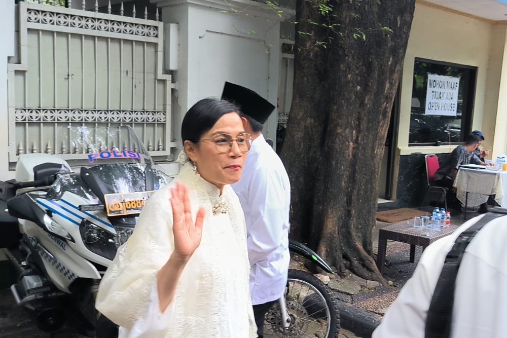  Sri Mulyani dan Budi Gunadi Sadikin Sambangi Kediaman Megawati di Hari Pertama Lebaran