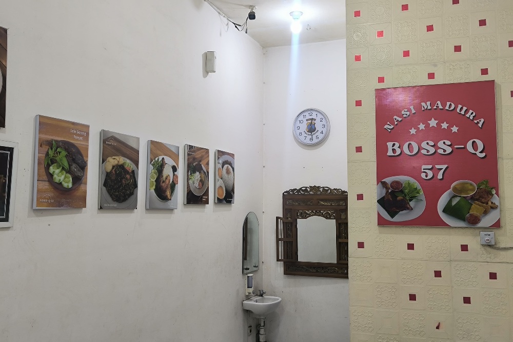  Jelajah Lebaran 2025: Nasi Campur Madura, Kuliner Legendaris Surabaya yang Diburu Pemudik