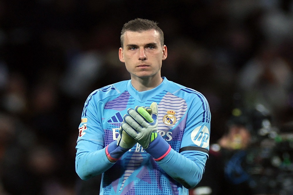  Andriy Lunin Cedera, Real Madrid Cuma Punya Kiper Lapis Ketiga