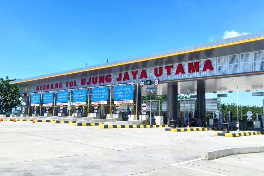 Gerbang Tol Ujung Utama ruas Tol Cileunyi-Sumedang-Dawuan (Cisumdawu) yang menyambung dengan Tol Transjawa siap digunakan saat mudik, penggunaan tol cisum daun berlaku secara fungsional dan gratis bagi pemudik yang melintas seksi 4 - 6 atau Cimalaka - Ujung Jaya. /Bisnis-Muhammad Olga