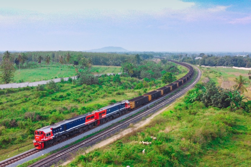 Kereta angkutan barang mengangkut batu bara. KAI mengangkut 13,29 juta ton batu bara demi menjaga pasokan listrik stabil saat Lebaran. /KAI
