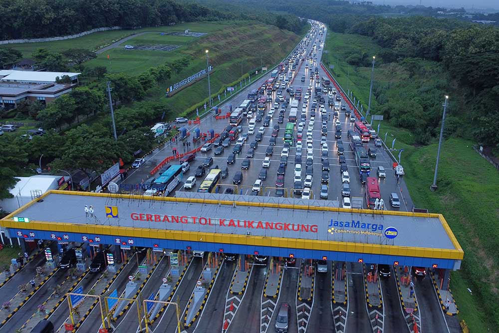 Info Lalu Lintas Tol Jasa Marga Arus Balik Lebaran 2025 Terkini, Ada Buka Tutup Jalan . Antara/Makna Zaezar/agr