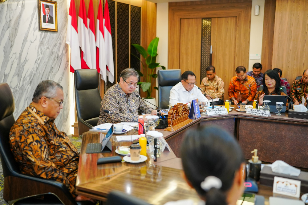  Menko Airlangga Kumpulkan Pelaku Industri Hari Ini, Dikejar Waktu Nego Tarif Trump