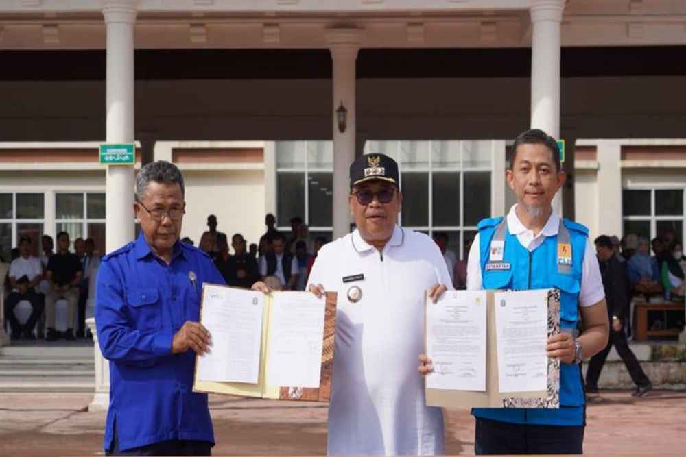  PLN - Pemkab Takalar Kerja Sama Bangun Infrastruktur Kelistrikan Khusus Pertanian