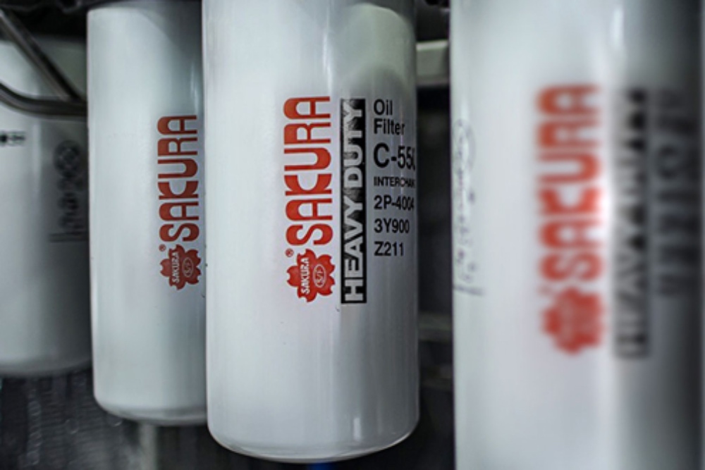 Filter sakura produksi emiten komponen otomotif PT Selamat Sempurna Tbk.(SMSM)./smsm.co.id