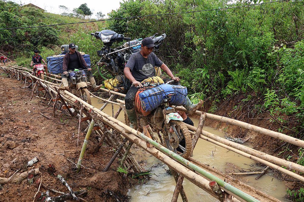  Pembangunan Jalur Alternatif Akibat Jalan Rusak Parah