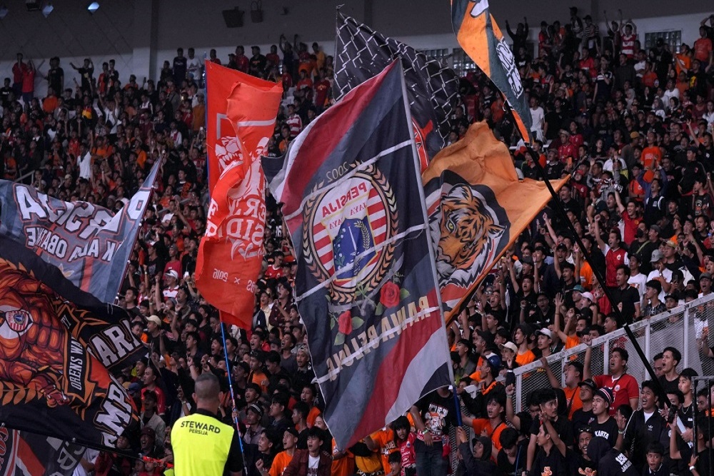  Persija vs Persebaya Pecahkan Rekor Penonton Terbanyak Liga 1 2024-2025