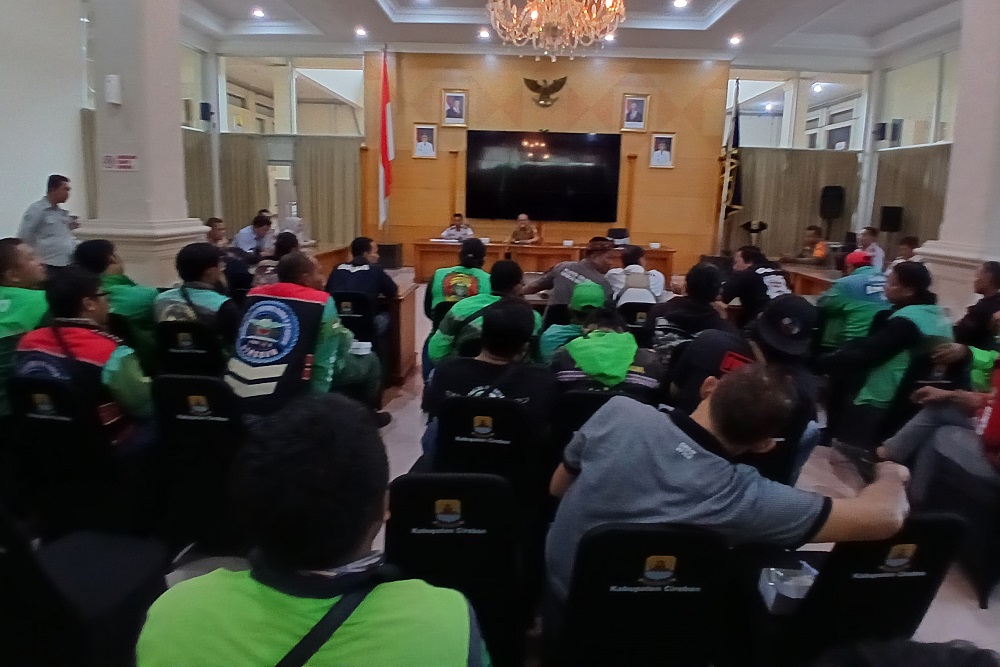  Protes Pecah di Cirebon, Pengemudi Ojol Teriak Tolak Komisi Grab 20%
