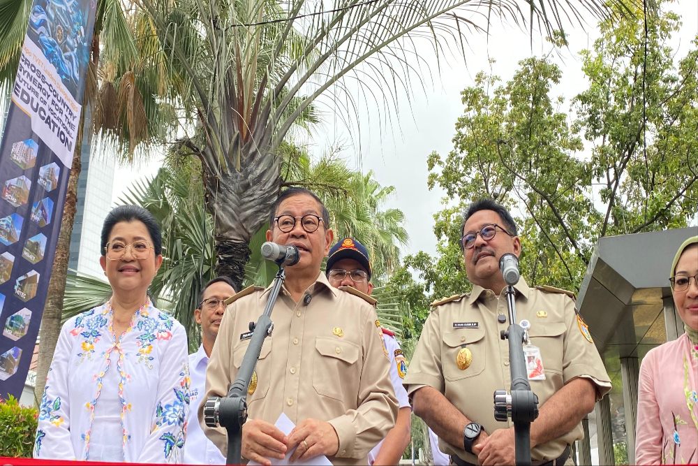  Hari Kartini, Perempuan Gratis Naik Transportasi Umum di Jakarta