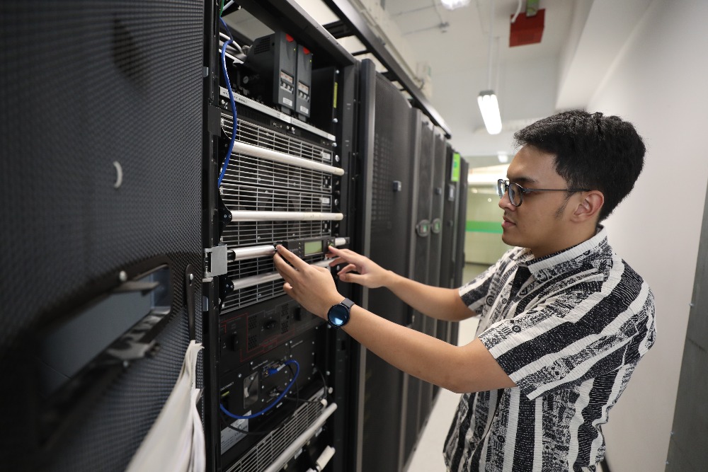  Laba Bersih DCII Melesat 193,72% jadi Rp418,8 Miliar Kuartal I/2025