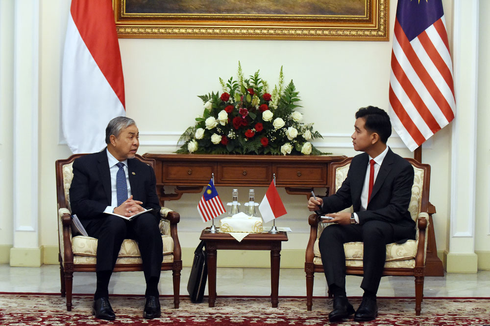  Wapres Gibran Rakabuming Raka Bertemu Wakil Perdana Menteri Malaysia Dato' Seri Ahmad Zahid Hamidi