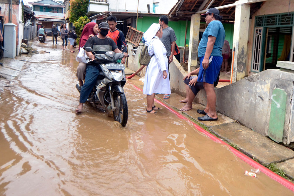  Sebanyak 15.000 Warga Bandar Lampung Terdampak Banjir Bandang