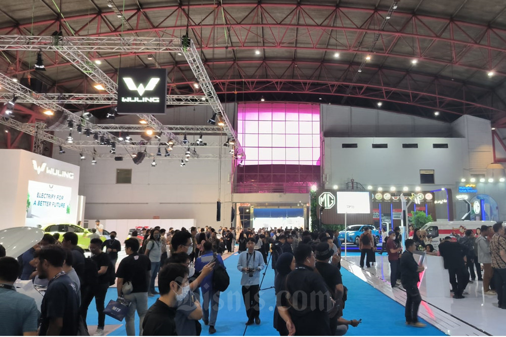  Pameran Kendaraan Listrik PEVS 2025 Bidik Transaksi Rp400 Miliar