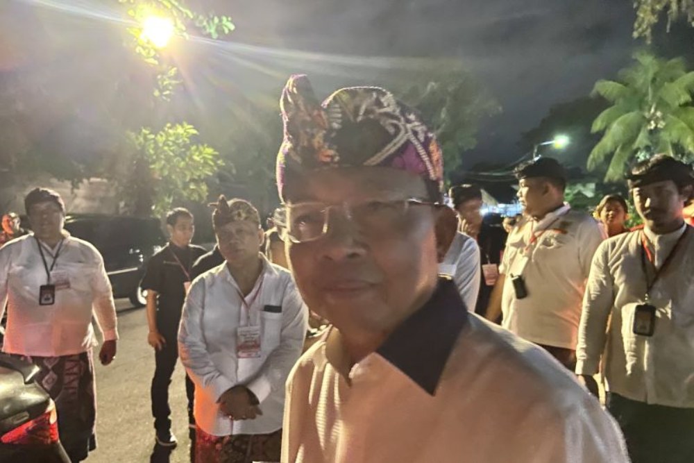  Wayan Koster Apresiasi Hatten (WINE) Kurangi Sampah Plastik dan Mulai Gunakan PLTS Atap