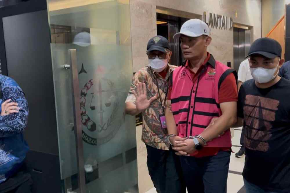  Dari Suap Ronald Tannur, Skandal Konglomerat CPO hingga Kasus Framing Berita