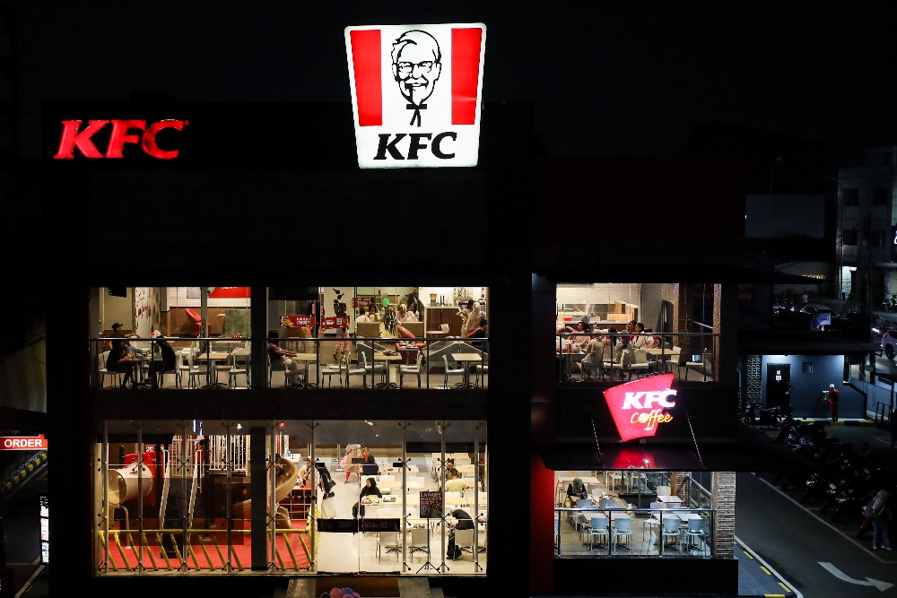  KFC (FAST) Kurangi 2.883 Karyawan Sepanjang 2024, Rugi Membengkak