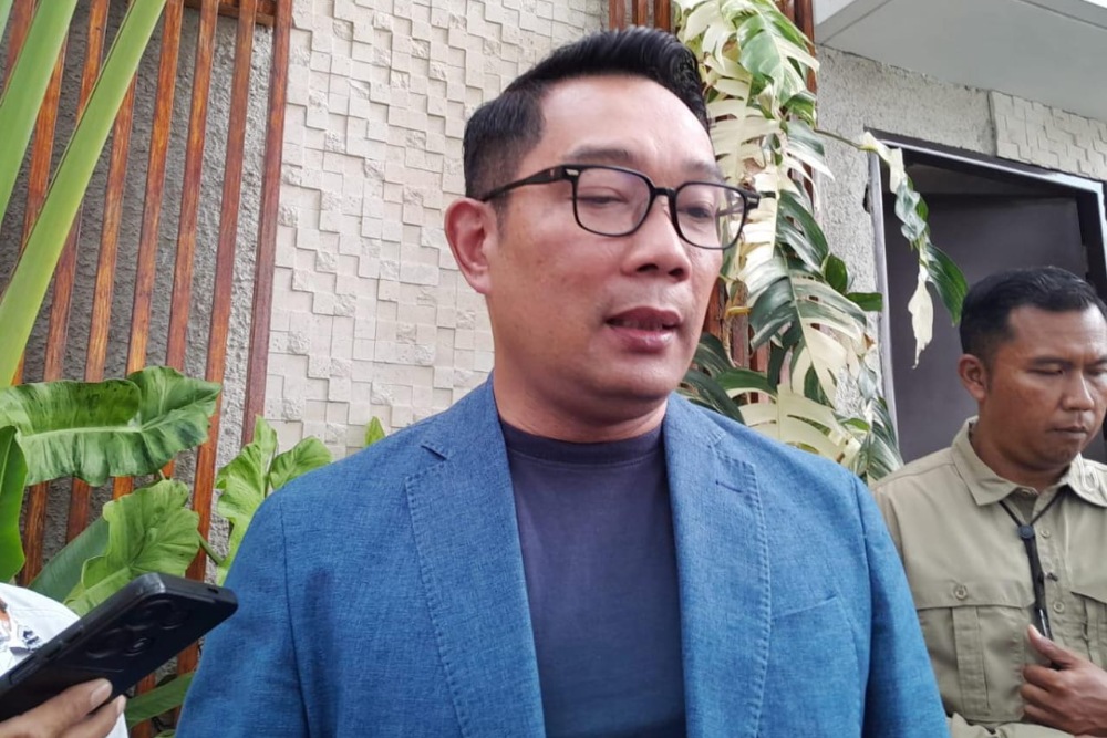  Tidak Hanya Moge Royal Enfield, KPK Sita Lagi Mobil Mercedes dari Rumah Ridwan Kamil