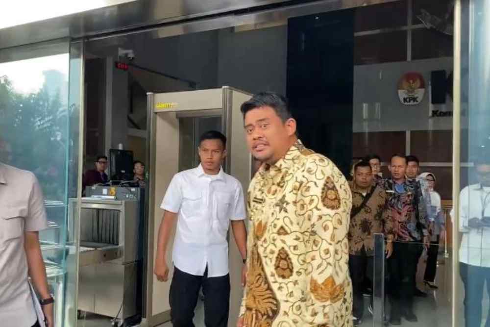  Bobby Nasution Enggan Tanggapi Tuntutan Forum Purnawirawan untuk Copot Wapres Gibran