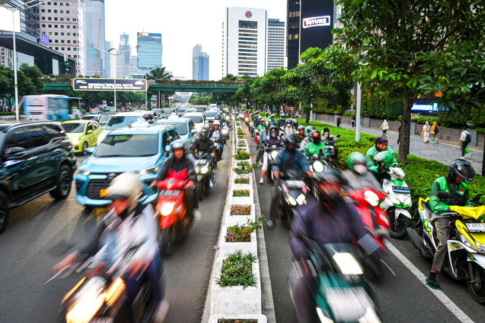  Gubernur DKI Jakarta Akan Tertibkan Jalur Sepeda