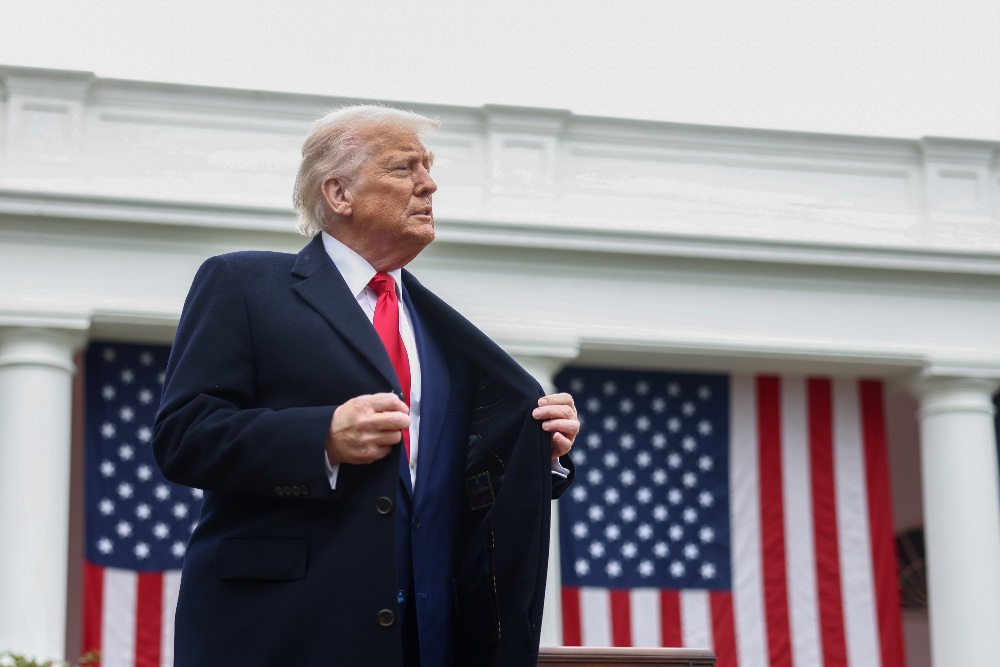  Trump Bakal Revisi Tarif Impor untuk Sektor Otomotif