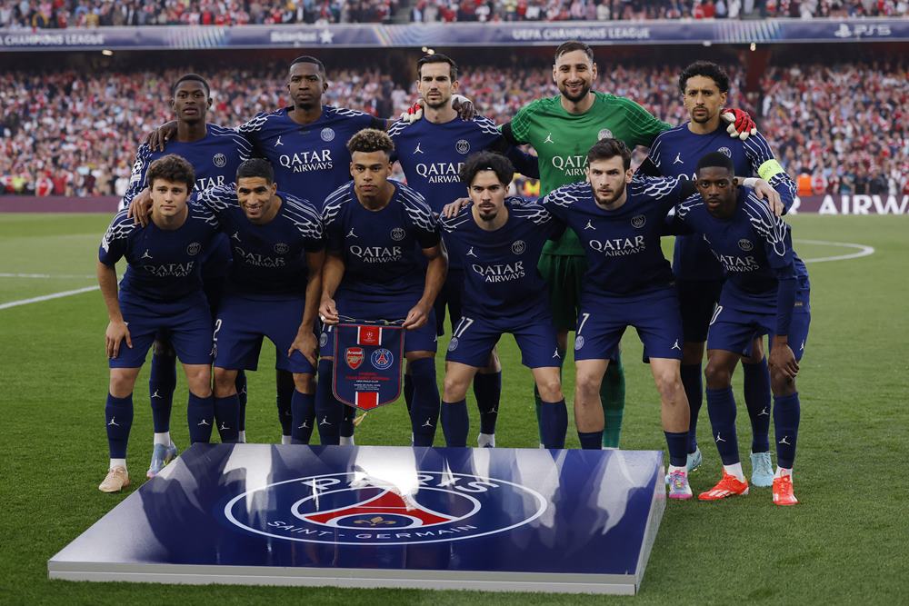 Klub Paris Saint Germain (PSG) yang tandang ke markas Arsenal berhasil unggul lewat gol Ousmane Dembele. Hasil Arsenal Vs PSG 30 April, Gol Dembele Bawa PSG Unggul di Babak Pertama./Reuters/Andrew Couldridge