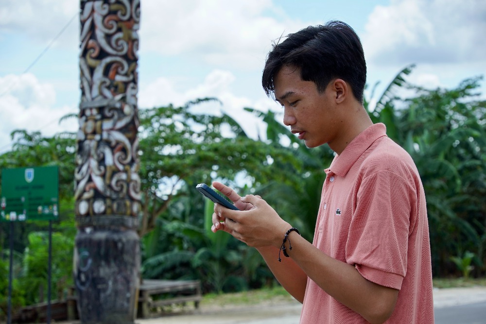  Pelemahan Daya Beli Tekan Kinerja Industri Telekomunikasi