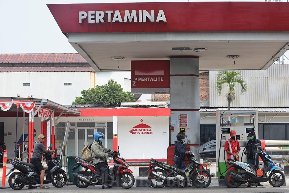  Harga BBM Pertamina Terbaru per 1 Mei, Pertamax Cs Turun