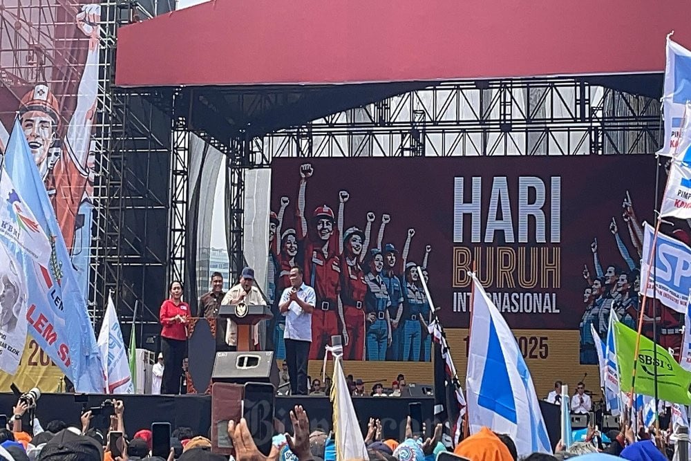 May Day: Serikat Buruh Minta Prabowo Naikkan Upah 10%