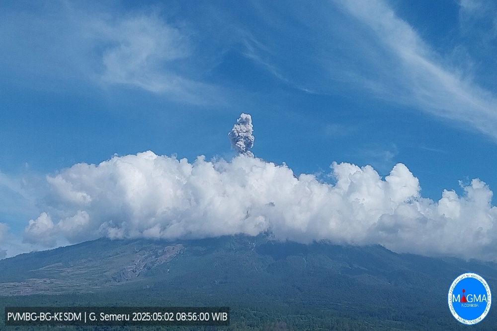  Gunung Semeru dan Gunung Ibu Kompak Erupsi Hari Ini, 2 Mei 2025
