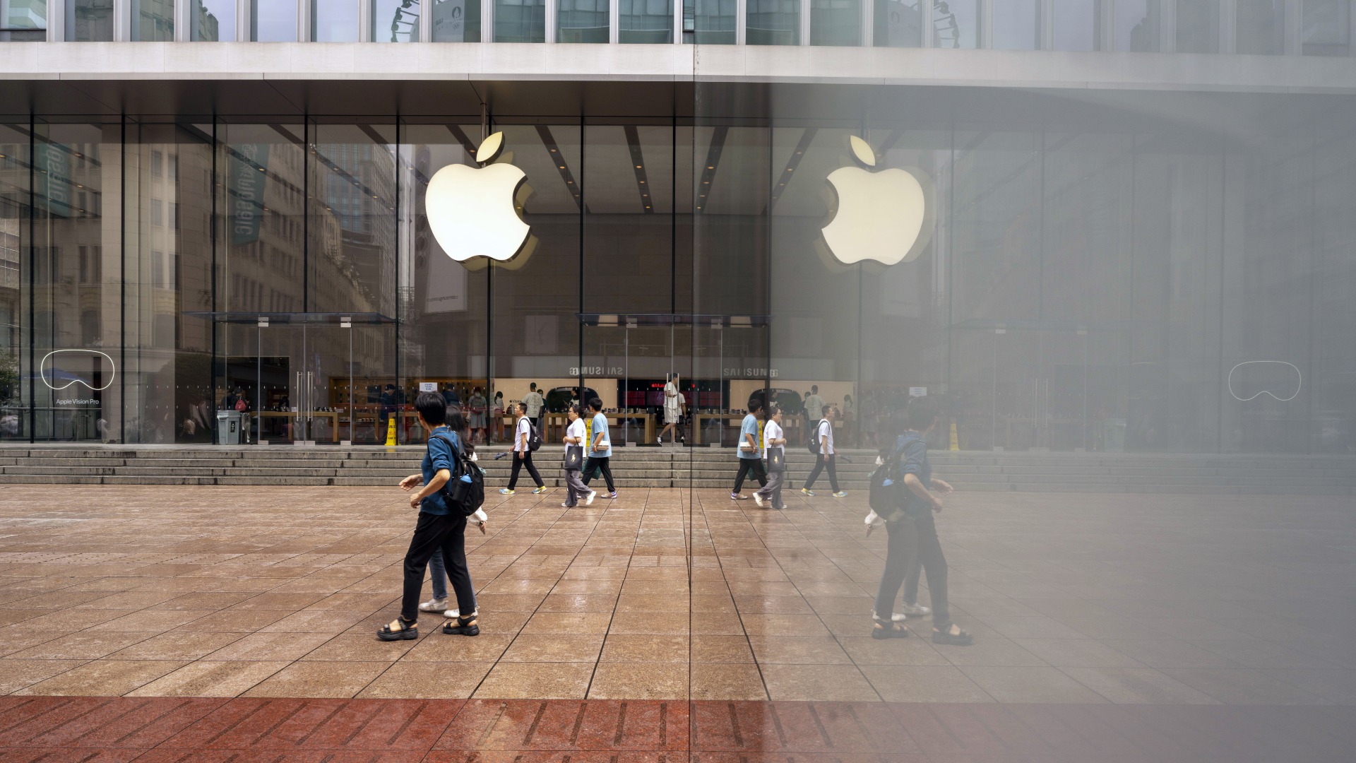 Apple, Microsoft, Hingga Amazon Tak Kebal dari Efek Tarif Trump