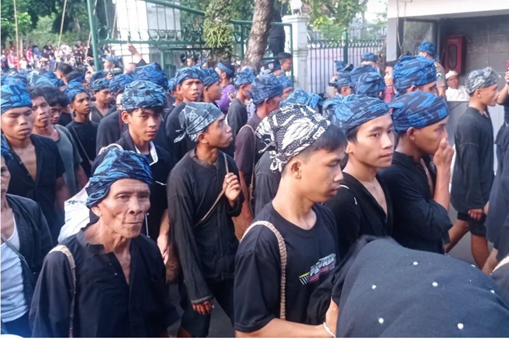  Ribuan Warga Badui Bergerak Menuju Kota Serang, Ada Apa?