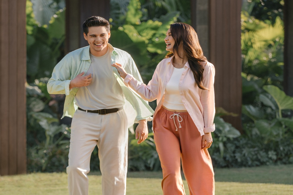  Foto Pre Wedding Kasual Ala Luna Maya dan Maxime Bouttier