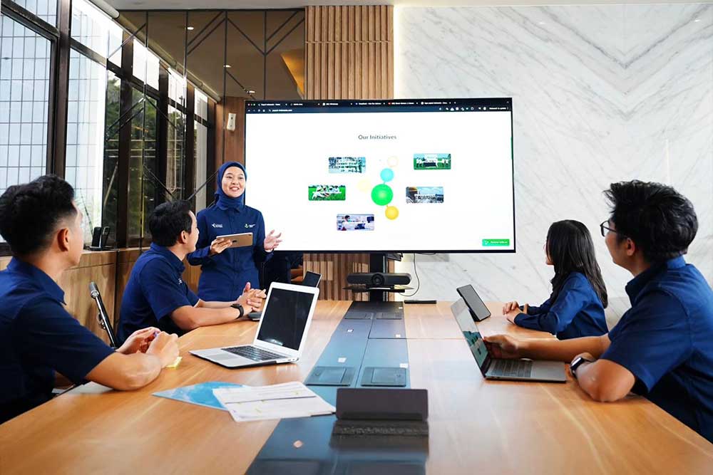  IDSurvey Buka Peluang Berkarier Lewat Rekrutmen Bersama BUMN 2025, Dukung Talenta Muda Bangun Industri TICCS