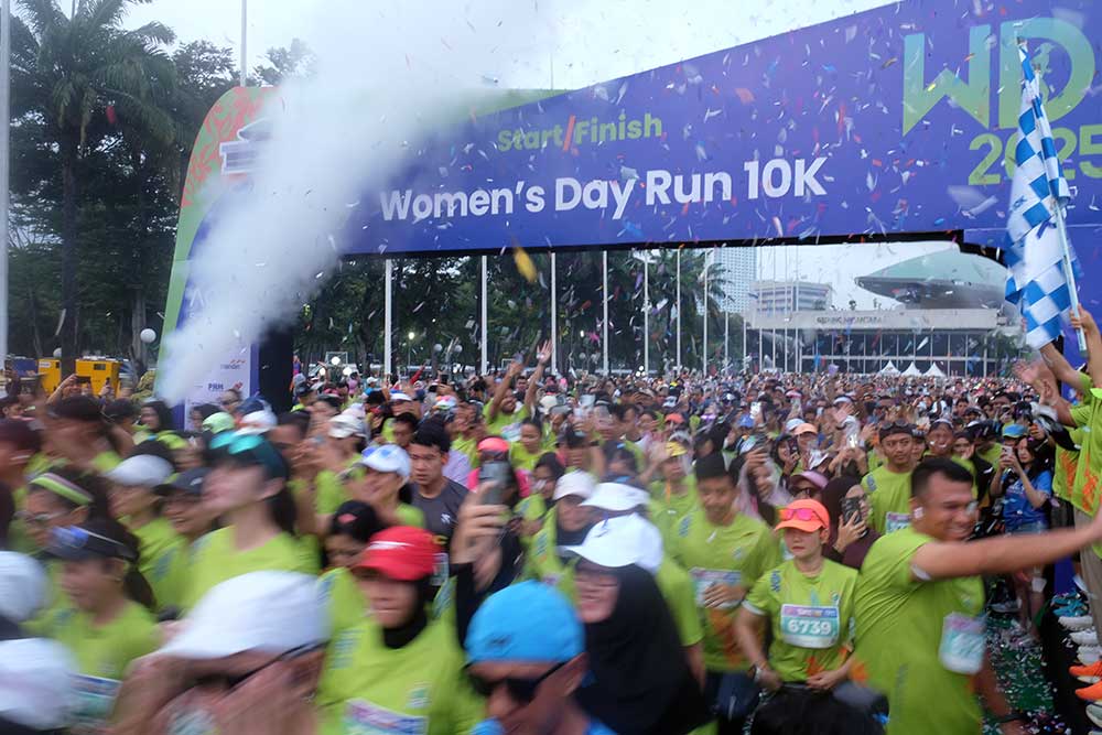  AQUA Elektronik Bersama DPR-MPR Perkuat Komitmen Hidup Sehat Melalui Women's Day Run 10K 2025