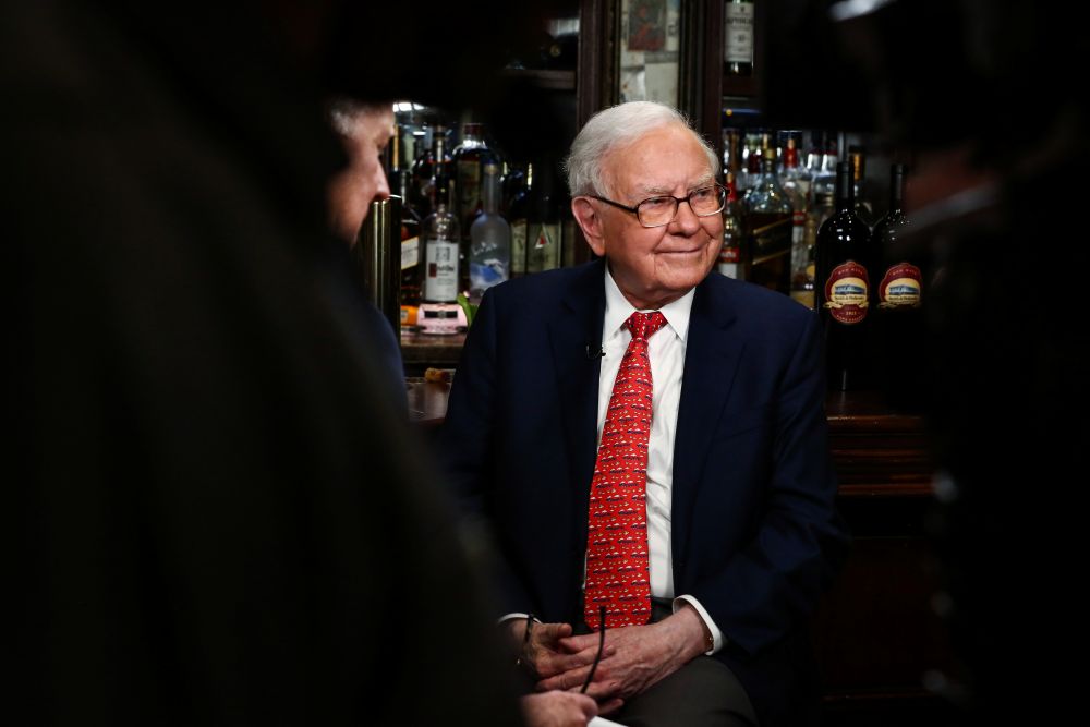  Intip Kekayaan Greg Abel, Suksesor Warren Buffett Jadi CEO Berkshire Hathaway