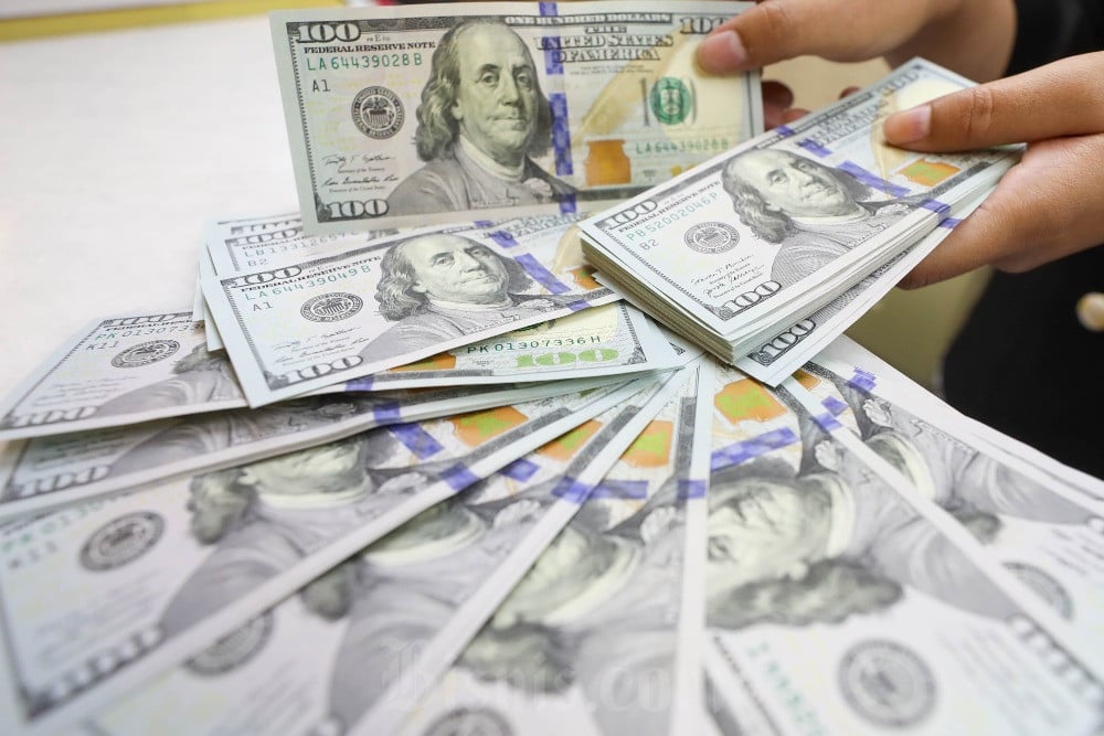 Dolar AS Loyo Imbas Kekhawatiran Baru soal Tarif Trump