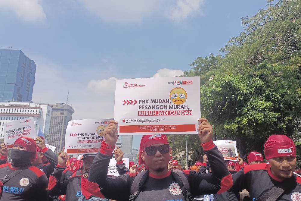 Angka Pengangguran RI Naik saat Prabowo Getol Efisiensi dan Kebut MBG