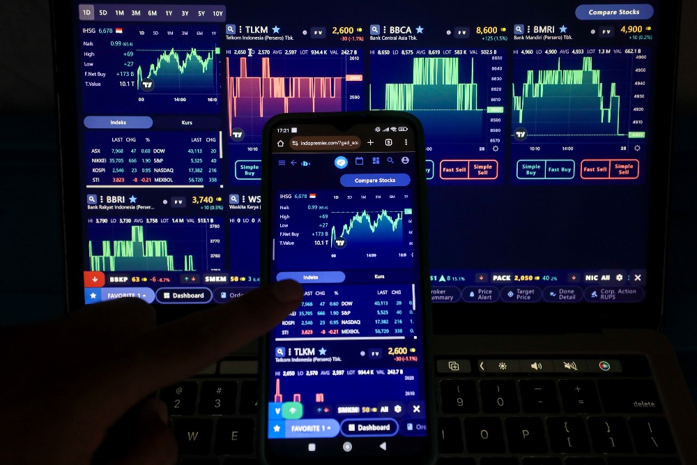  IHSG Dibuka Naik ke Zona Hijau, Saham ANTM, BMRI, hingga PTRO Menguat