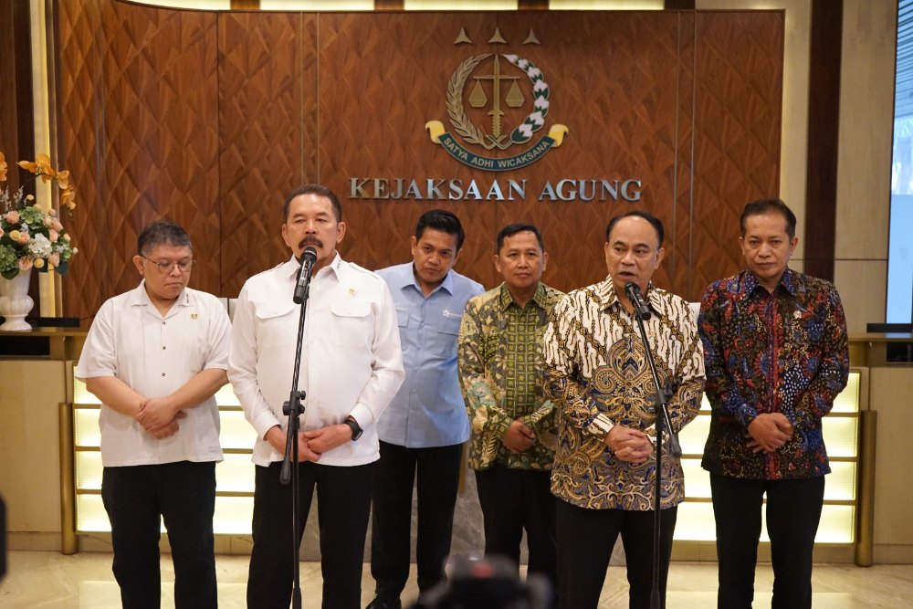  Menkop Budi Arie Temui Jaksa Agung, Minta Kawal Program 80.000 Kopdes Merah Putih
