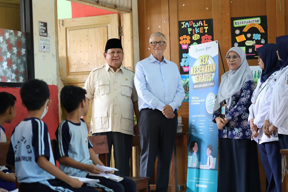  Foto-foto Prabowo & Bill Gates Pantau Makan Bergizi Gratis di SDN 03 Pulogadung