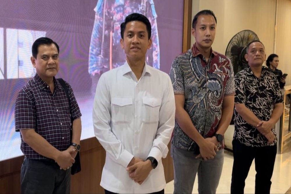 Ipar dan Pengacara Jokowi Serahkan Ijazah Asli ke Bareskrim