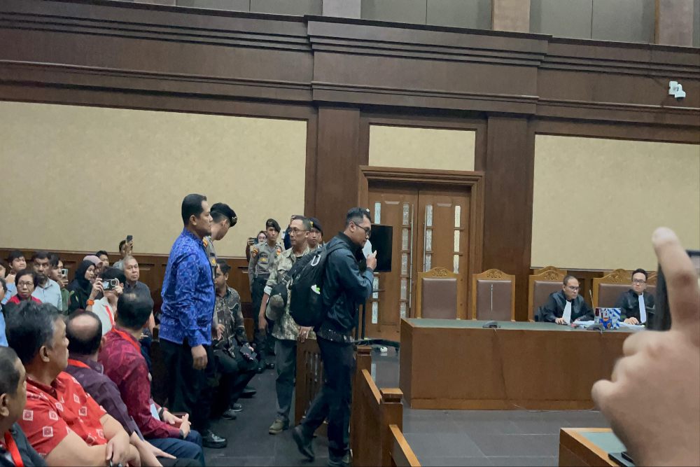  Kubu Hasto Protes Soal Tiga Penyidik KPK jadi Saksi di Persidangan