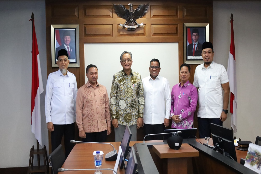  Gubernur Temui Menteri PU, Minta Bangun Infrastruktur di Riau