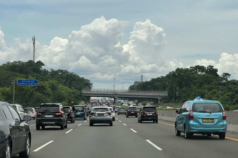 Jelang Libur Waisak, Tol Jagorawi Arah Puncak Berlaku Contraflow