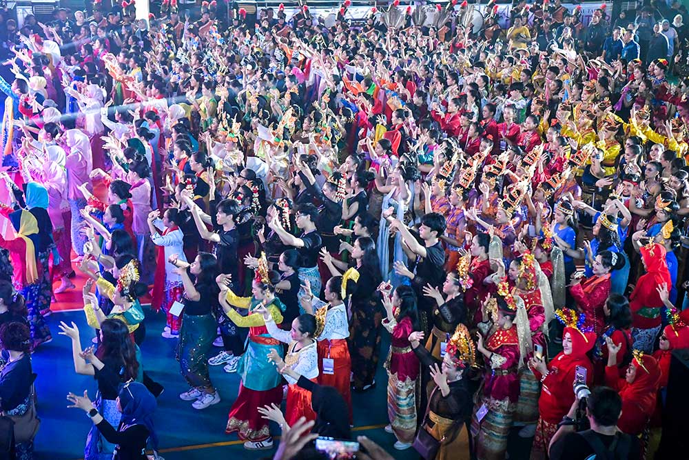  Ribuan Penari Meriahkan Indonesia World Dance Festival 2025