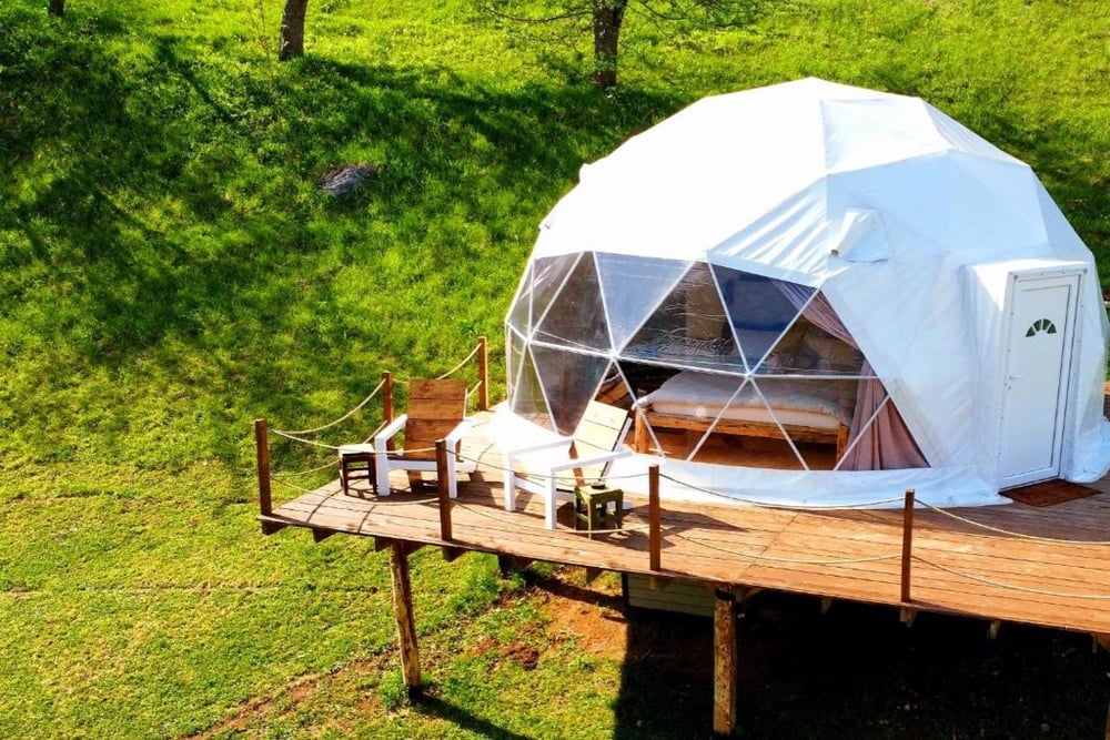 Tips Memulai Bisnis Penginapan Ala Glamping, Biar Cuan Terus